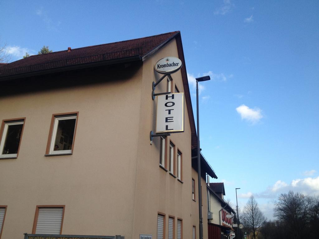 Landgasthof Zum Taunus Hotel Ober-Mörlen Exterior foto